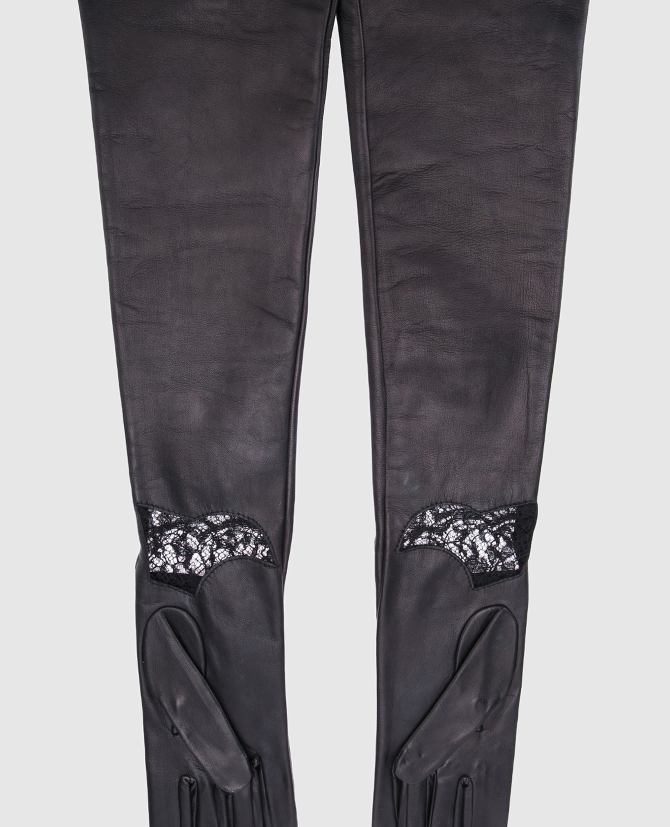 

Black gloves with lace Rindi