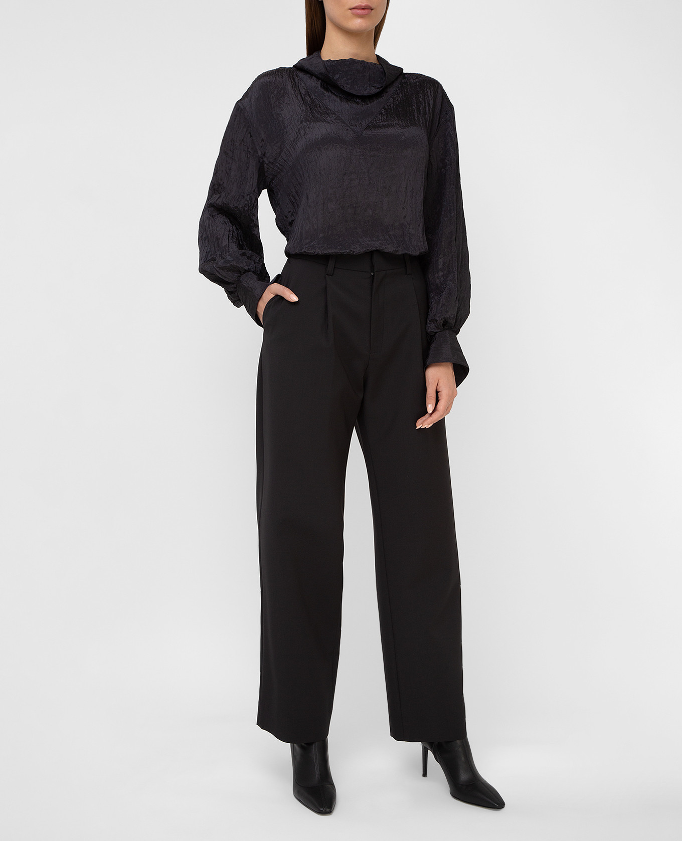 Black blouse Deveaux 2