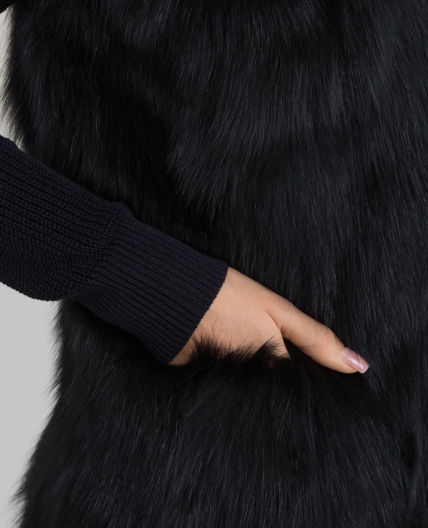 

Vest made of fox fur Annabella, Black