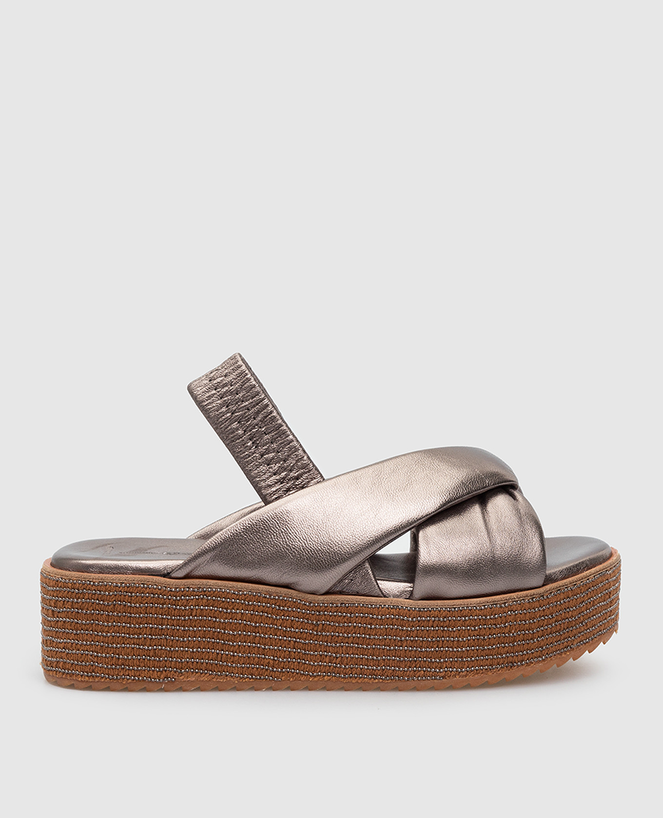 Steel leather sandals with bulky soles with monili 181